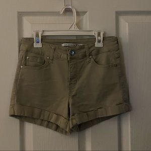 Celebrity Pink brand khaki shorts size 1.